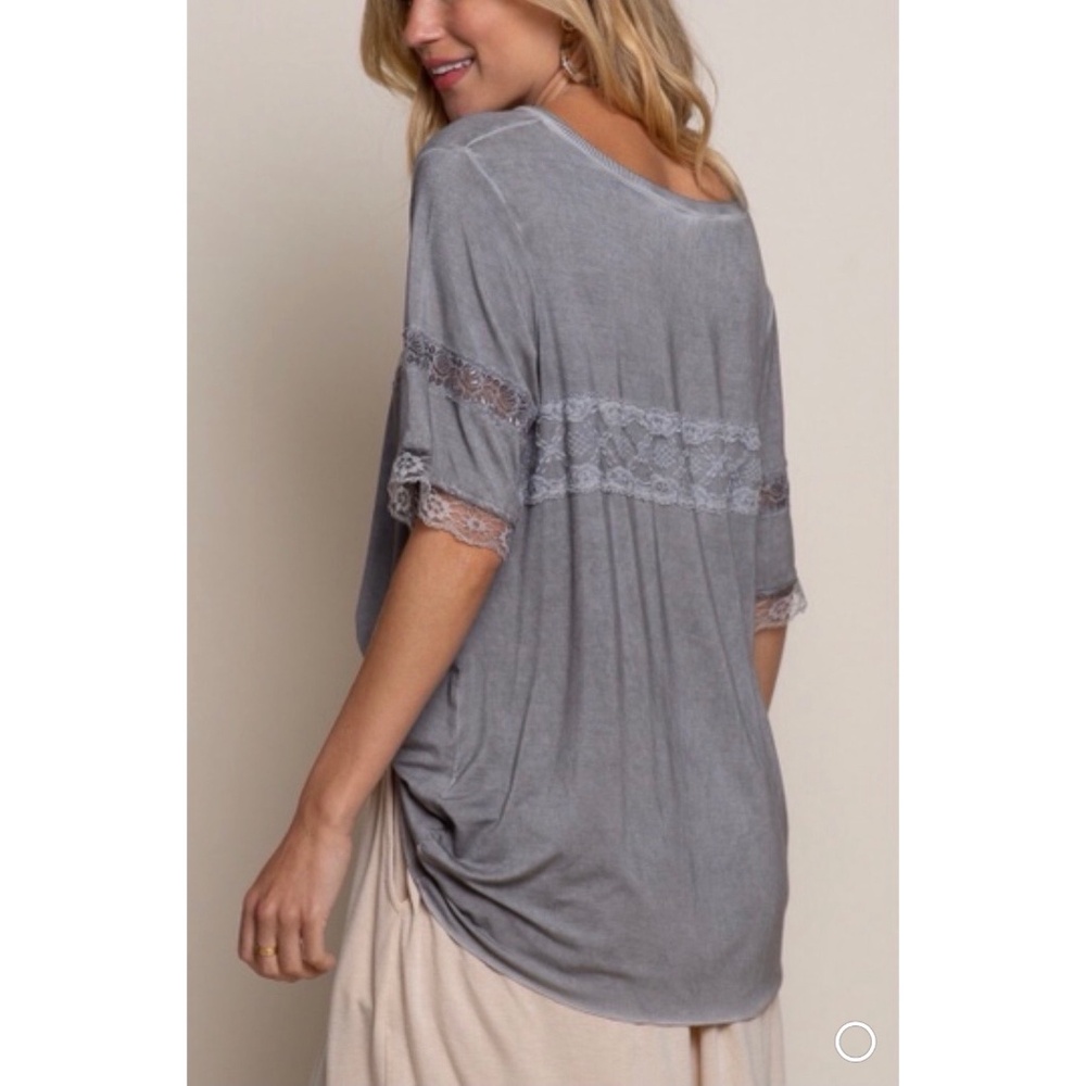 POL Mystic Grey V Neck Lace Trimmed Rayon Jersey Tee - Picture 4 of 7